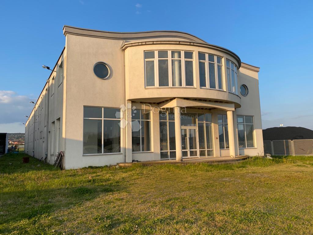 Locale commerciale Gornja Vrba, 1.350m2