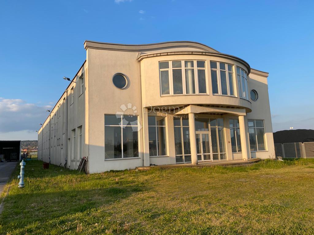 Locale commerciale Gornja Vrba, 1.350m2