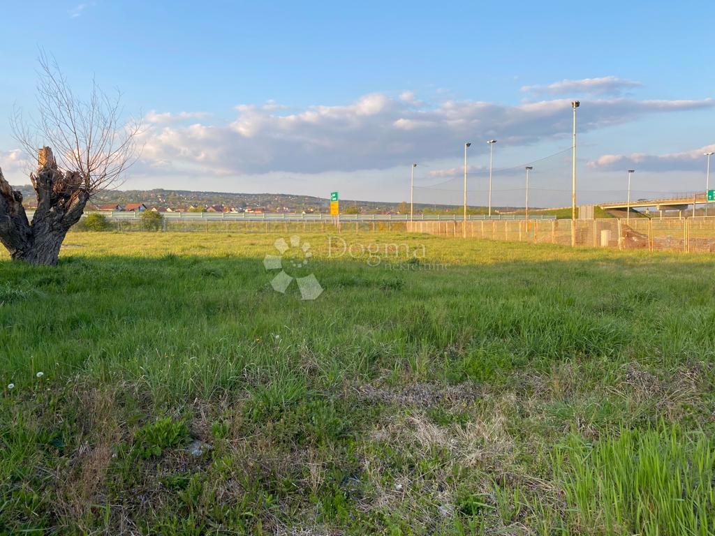 Locale commerciale Gornja Vrba, 1.350m2