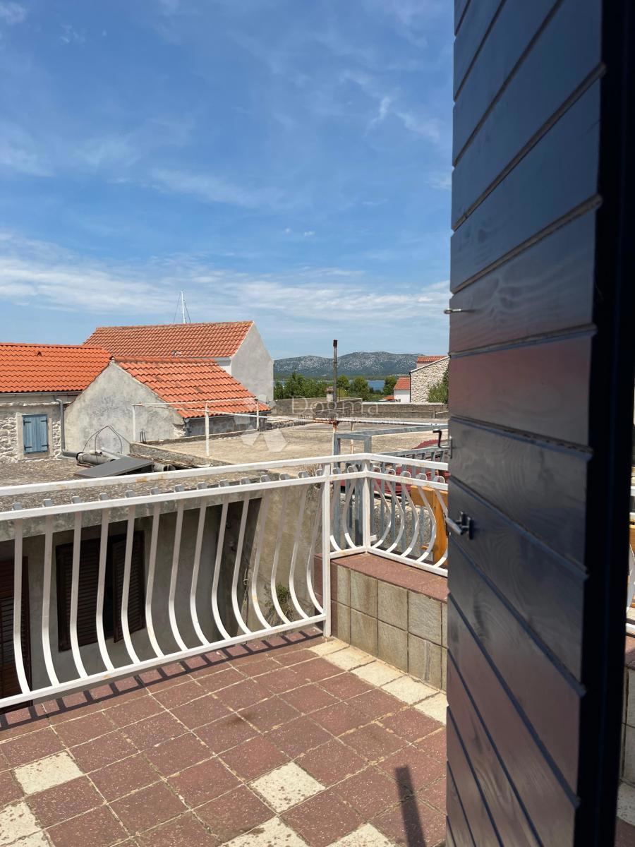 Casa Betina, Tisno, 81m2