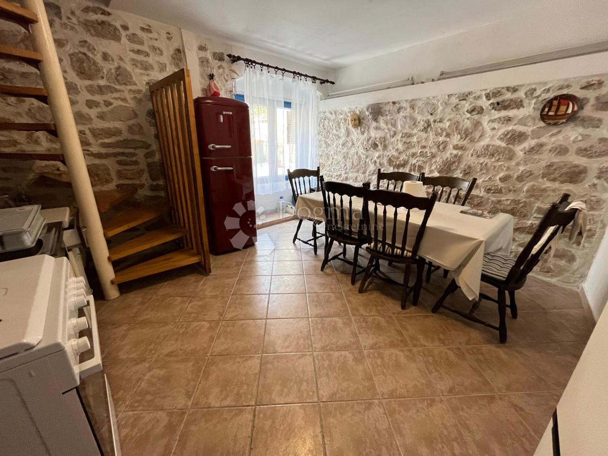 Casa Betina, Tisno, 81m2