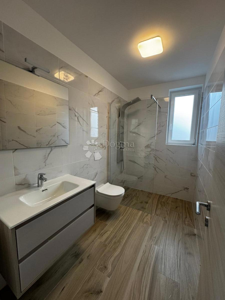 Casa Rasopasno, Dobrinj, 200m2