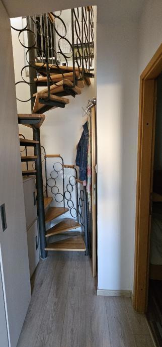 Casa bifamiliare nella tranquilla zona di Boćac – Mali Lošinj