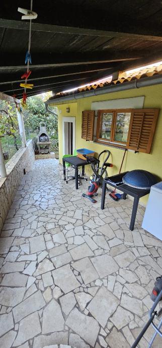 Casa bifamiliare nella tranquilla zona di Boćac – Mali Lošinj