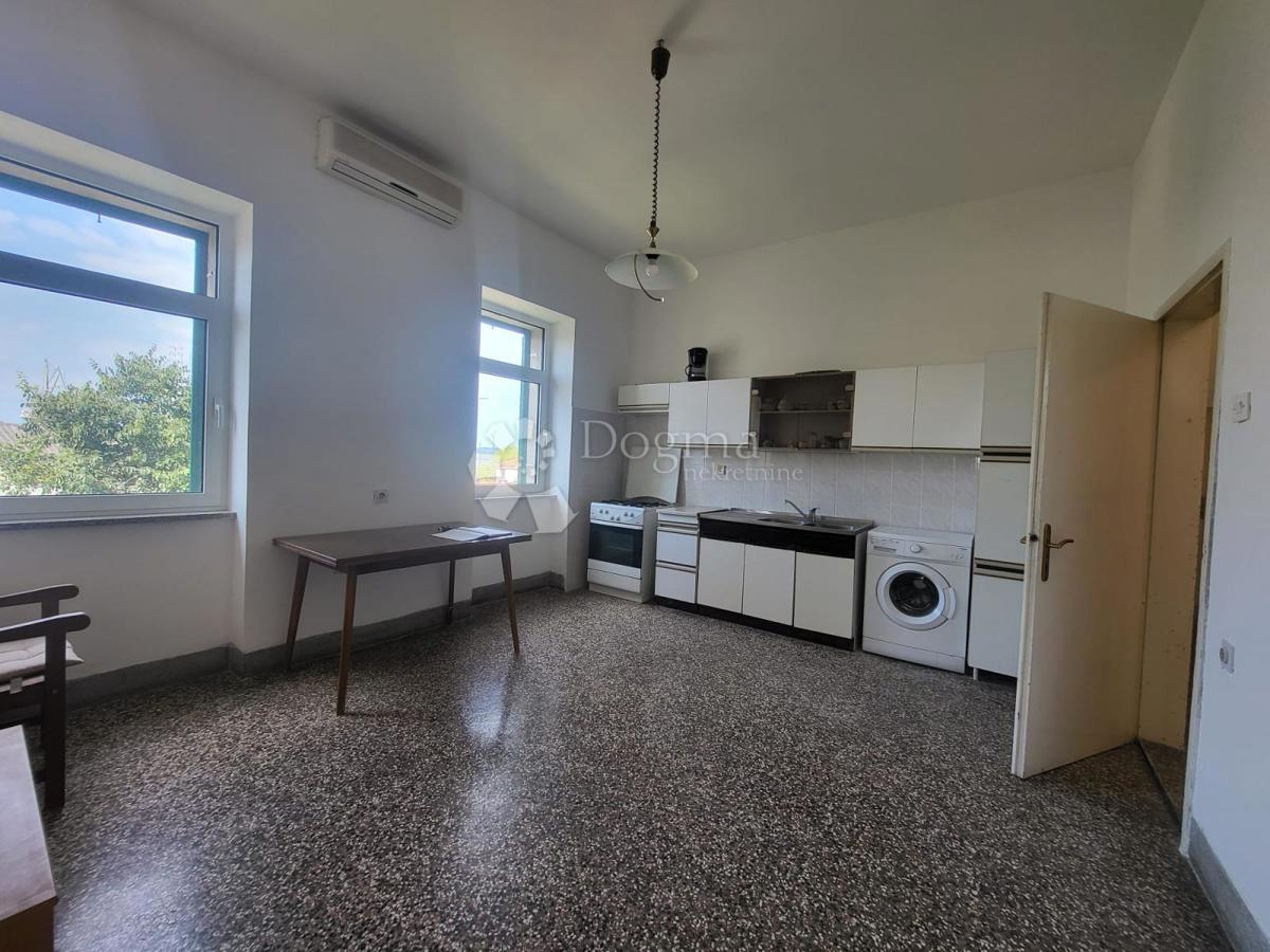 Allogio Centar, Pula, 66,76m2
