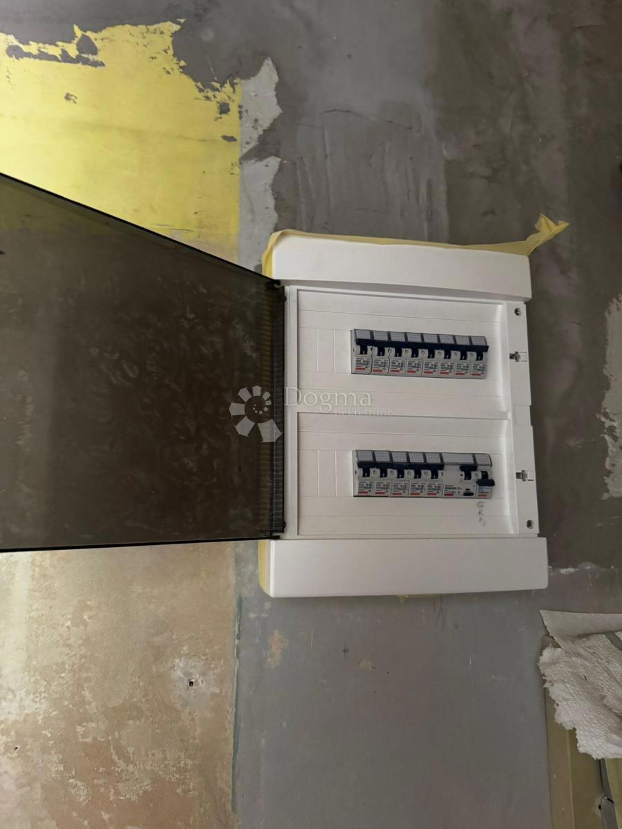 Allogio Centar, Rijeka, 61,30m2