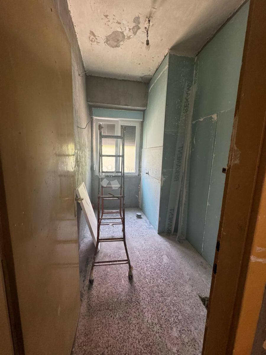 Allogio Centar, Rijeka, 61,30m2