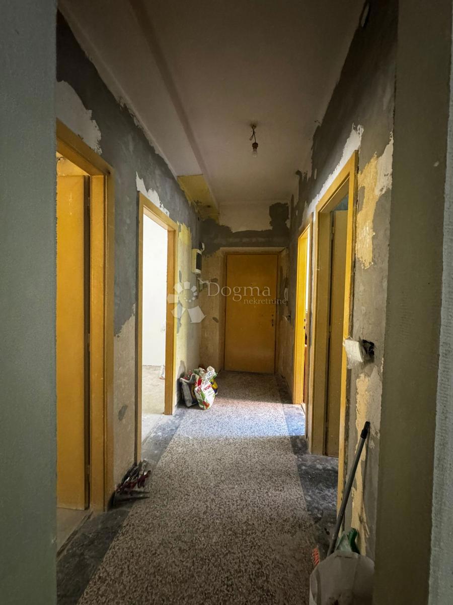 Allogio Centar, Rijeka, 61,30m2