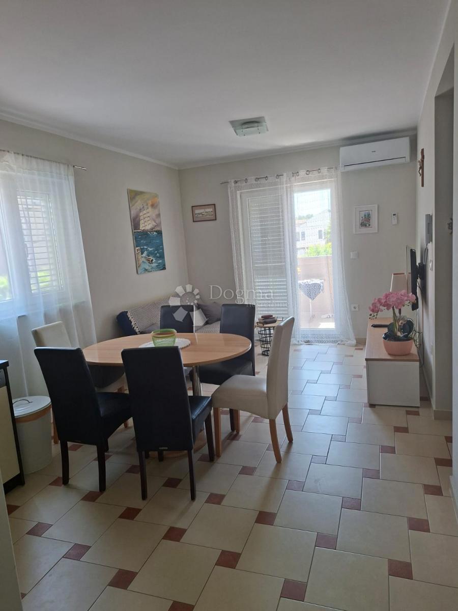 Appartamento 54m2 Pakoštane - pronto per essere abitato, posizione privilegiata