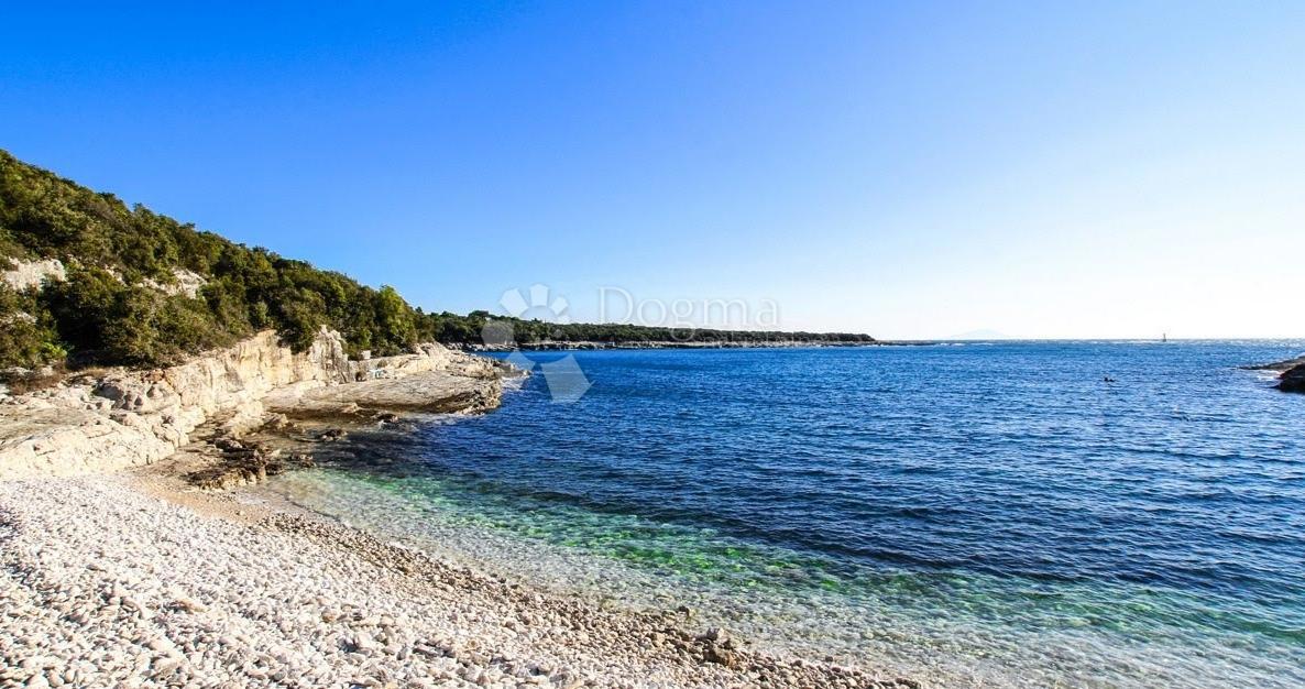 Terreno edificabile Kavran, Marčana, 1.409m2