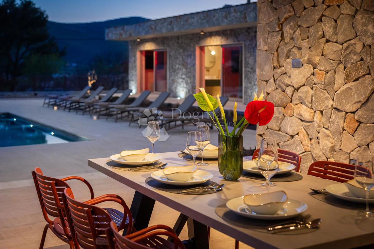 Casa Prisoje, Dicmo, 240m2