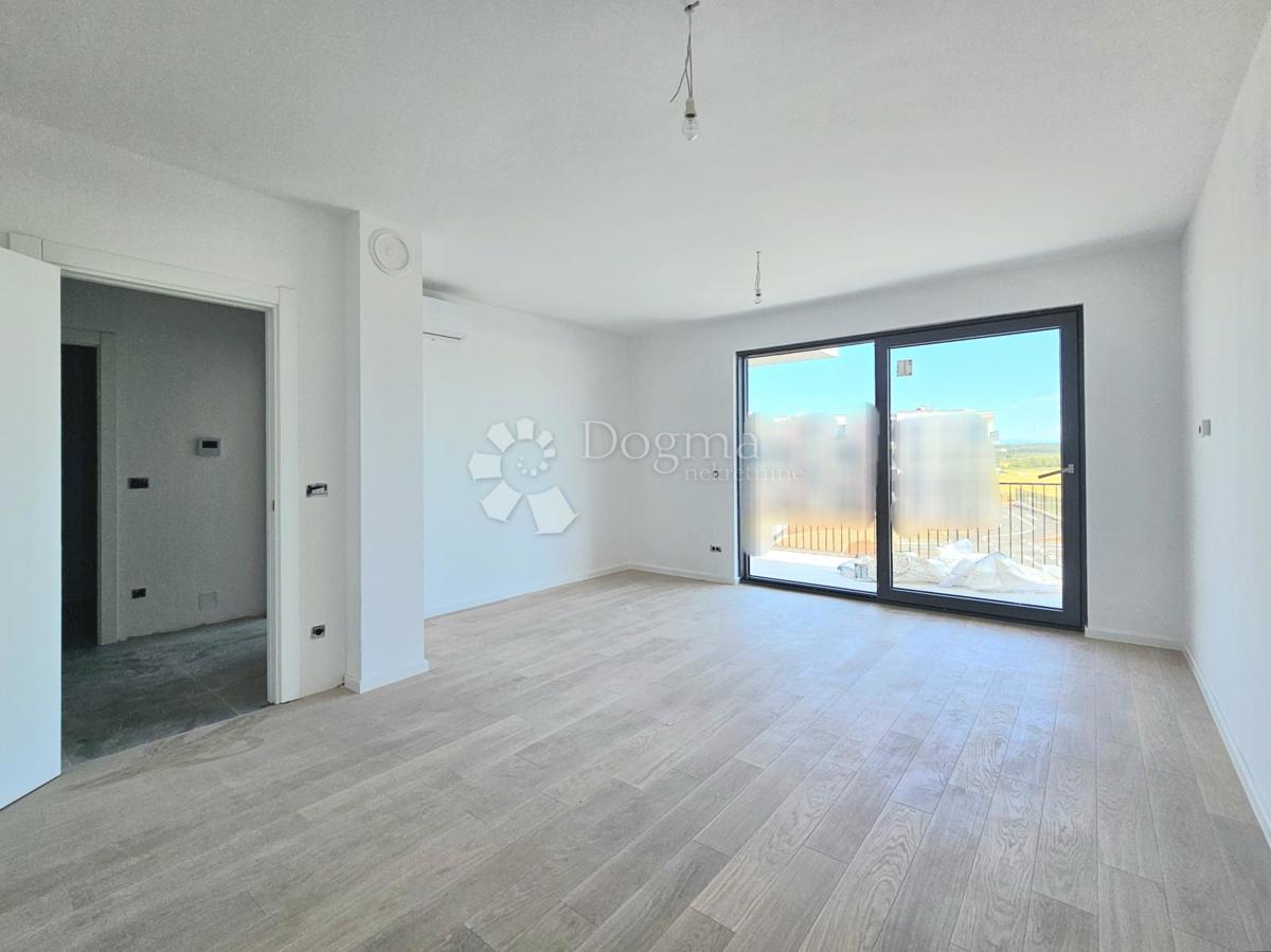 Nuovo edificio, ascensore, 1 posto auto