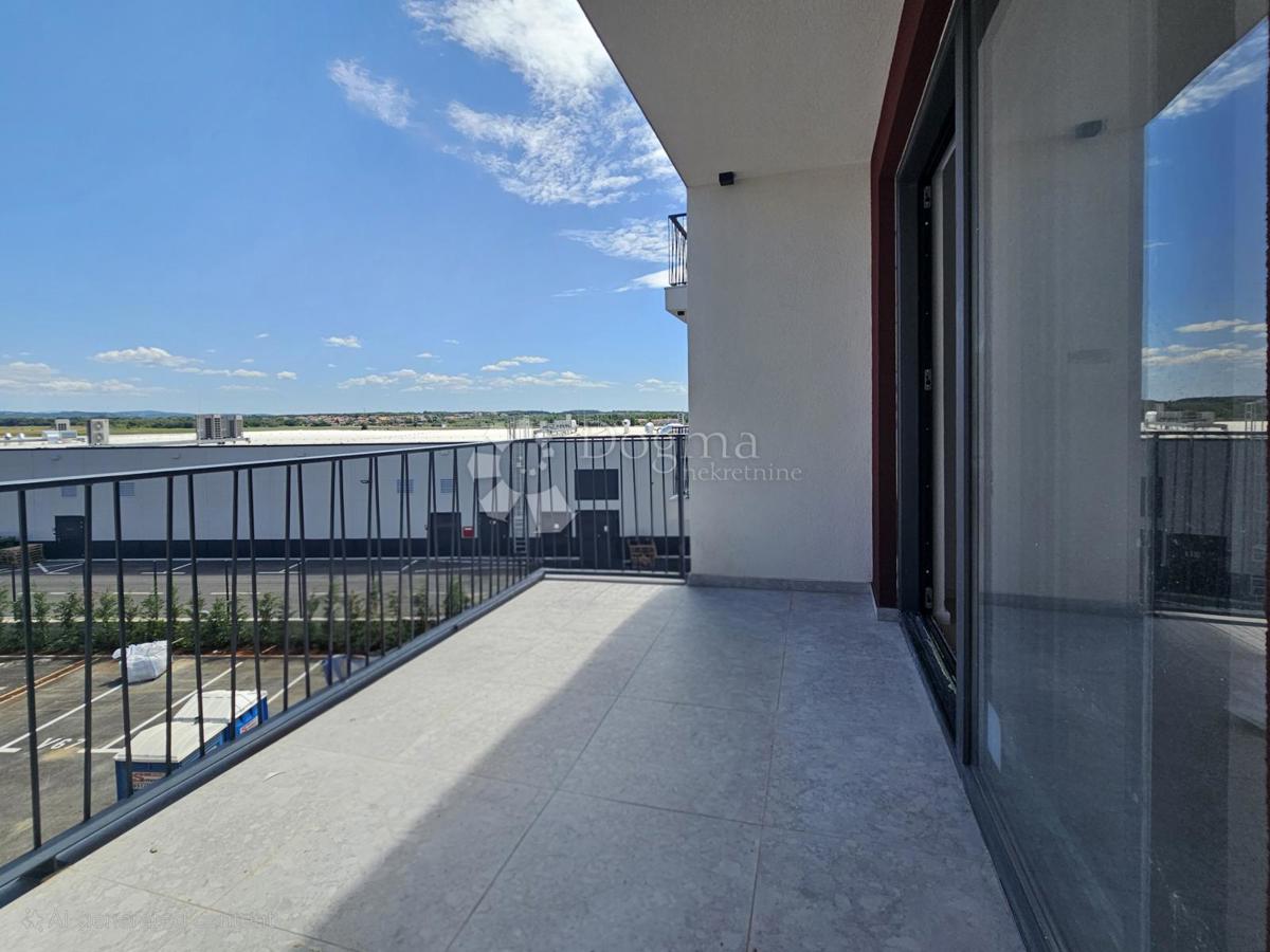 Nuovo edificio, ascensore, 1 posto auto