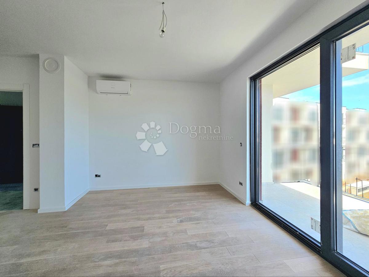 Nuovo edificio, ascensore, 1 posto auto