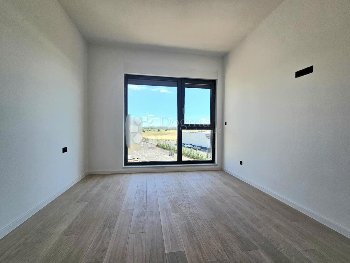 Nuovo edificio, ascensore, 1 posto auto