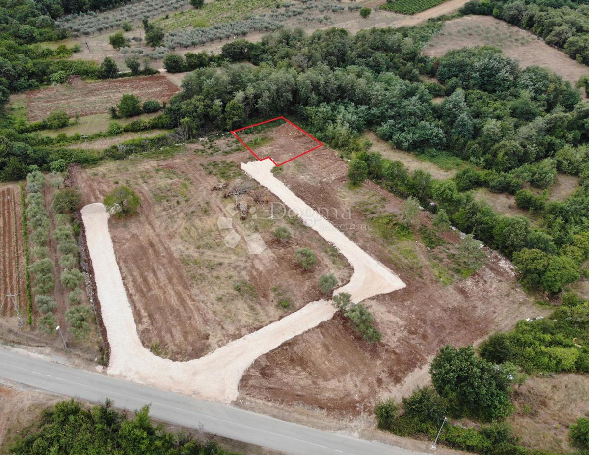 Terreno edificabile Brtonigla, 660m2