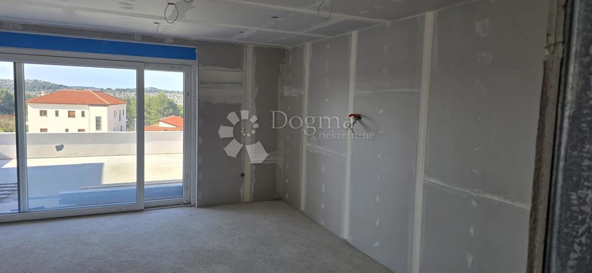 Allogio Crnica, Šibenik, 84,83m2