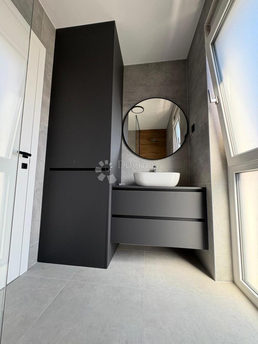 Allogio Škrapavac, Privlaka, 201,83m2