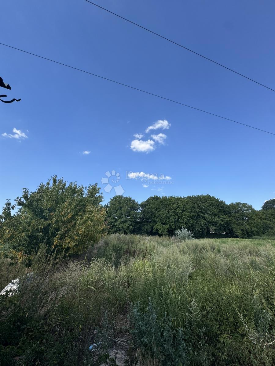 Locale commerciale Gradina, 3.169m2