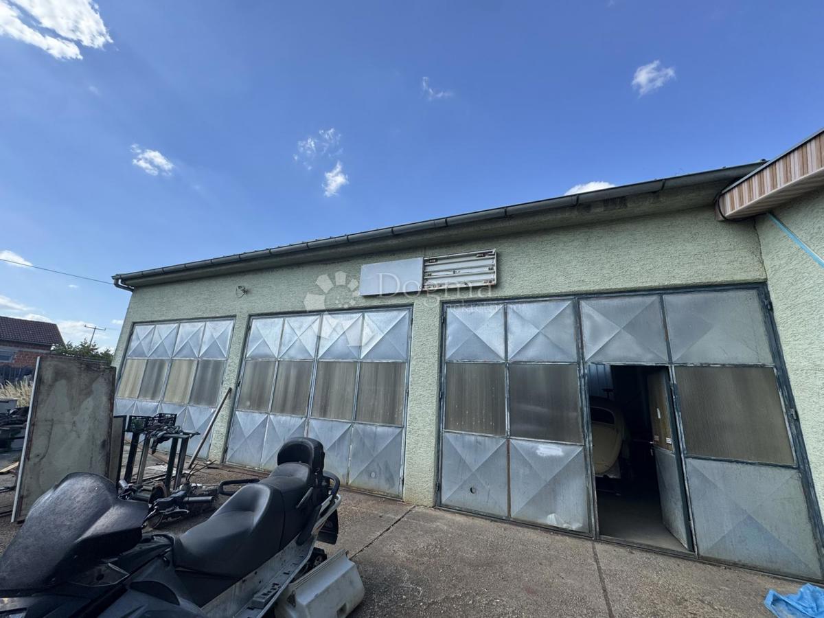 Locale commerciale Gradina, 3.169m2