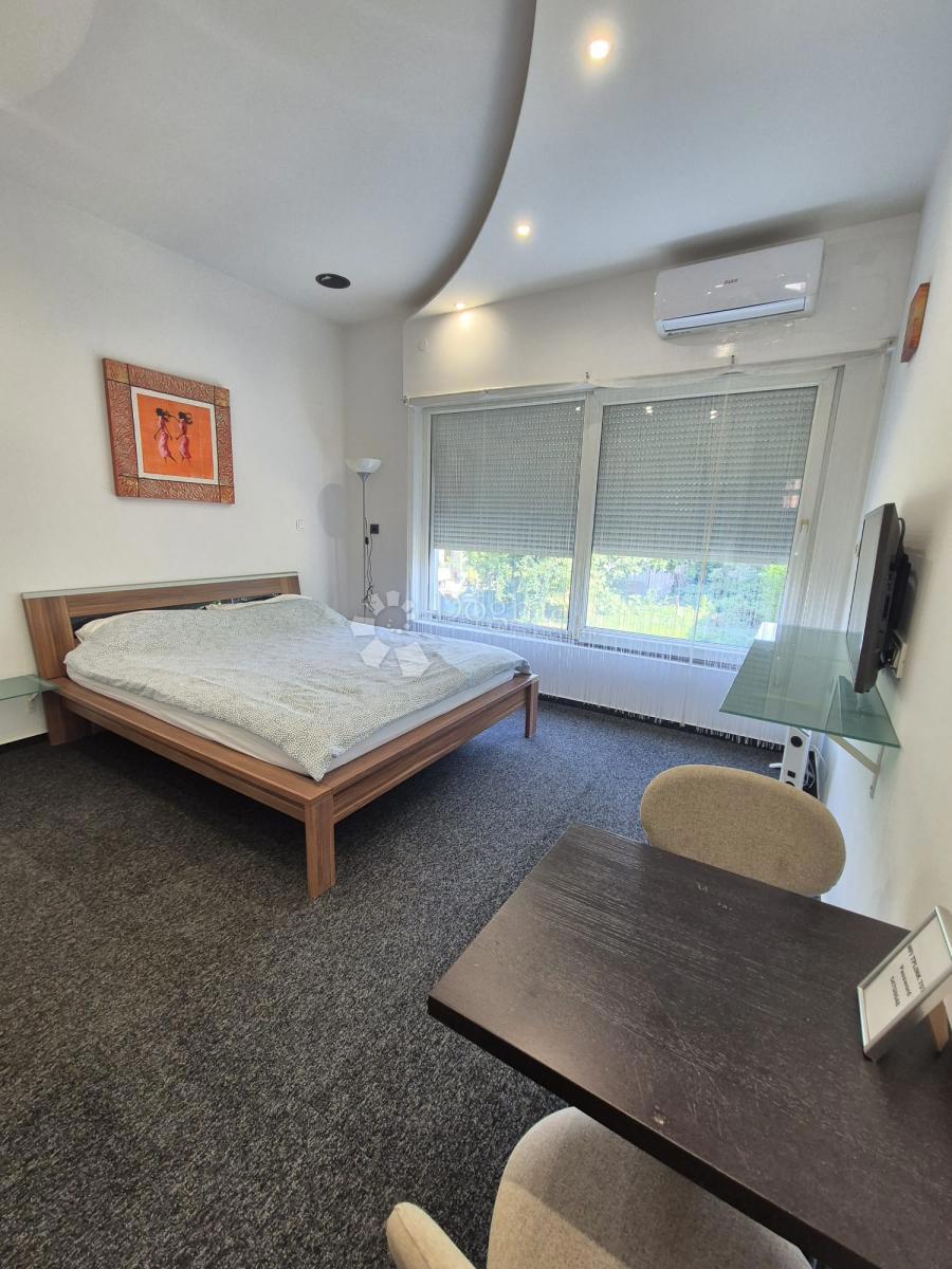 Locale commerciale Trešnjevka, Trešnjevka - Sjever, 68,59m2