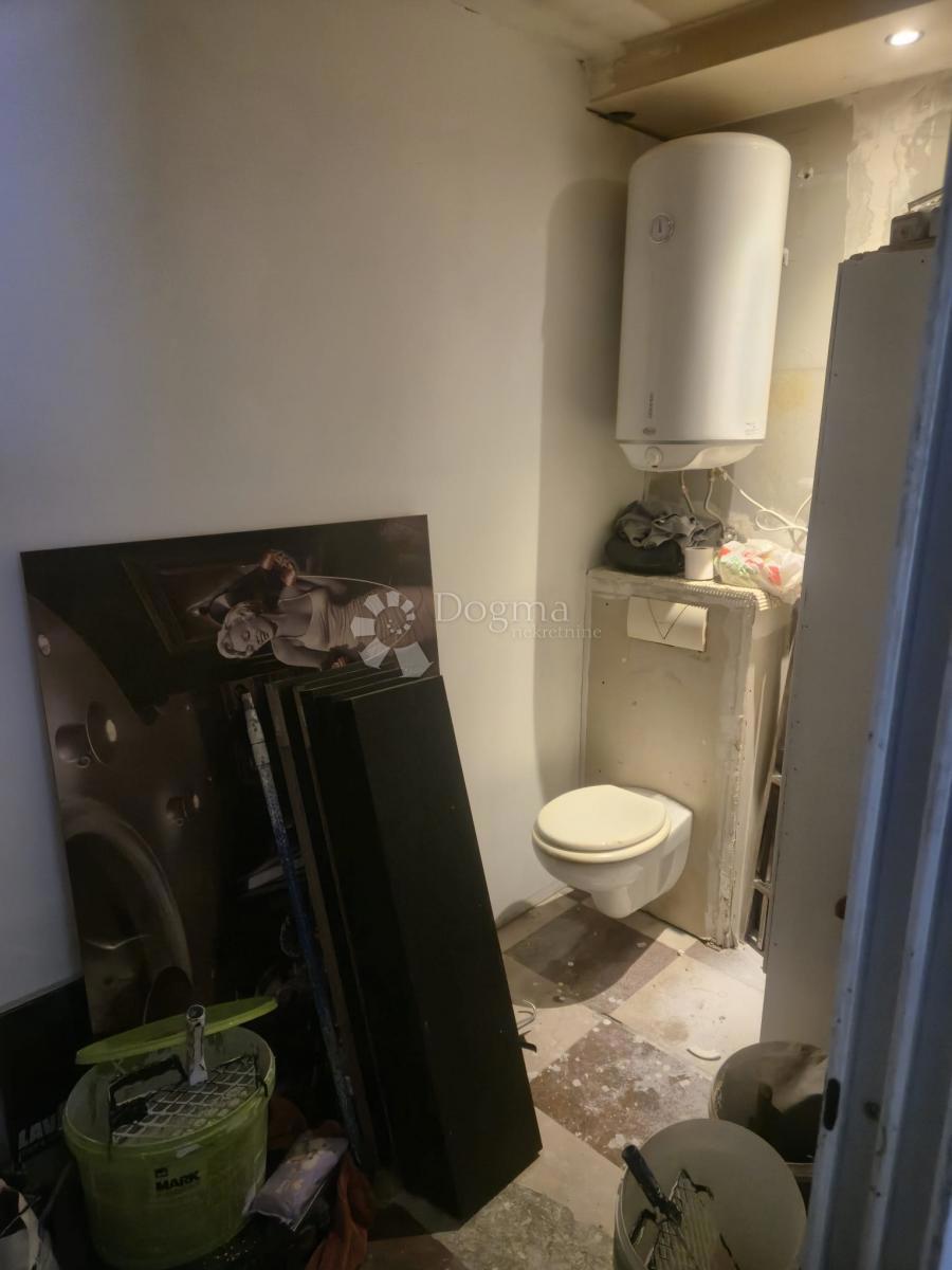 Locale commerciale Trešnjevka, Trešnjevka - Sjever, 68,59m2