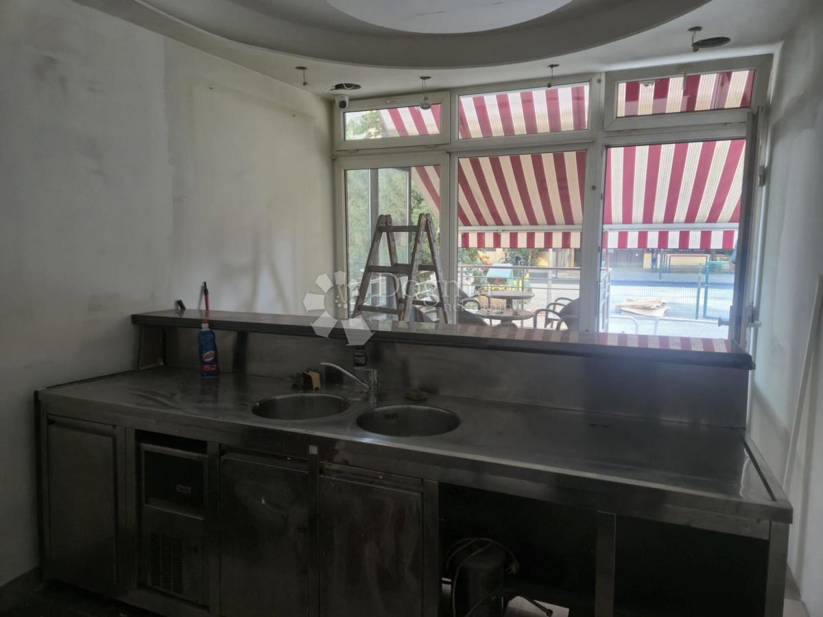 Locale commerciale Trešnjevka, Trešnjevka - Sjever, 68,59m2