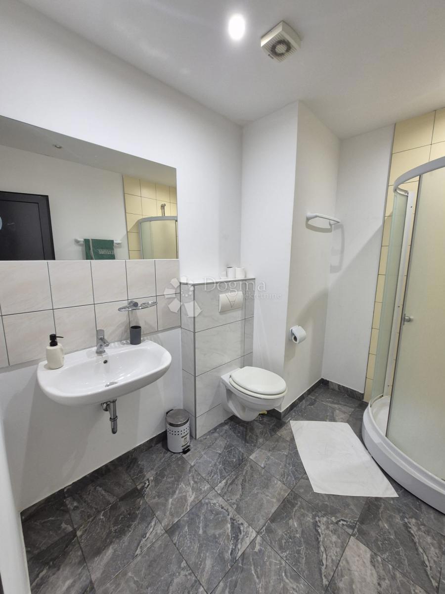 Locale commerciale Trešnjevka, Trešnjevka - Sjever, 68,59m2