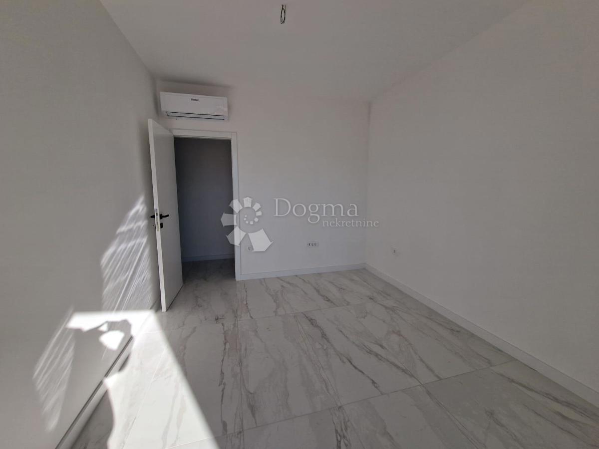 Allogio Okrug Gornji, Okrug, 93,20m2