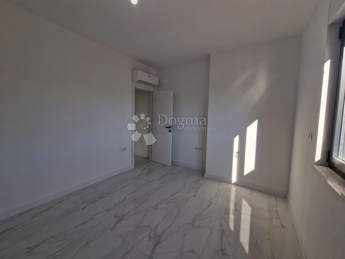 Allogio Okrug Gornji, Okrug, 93,20m2