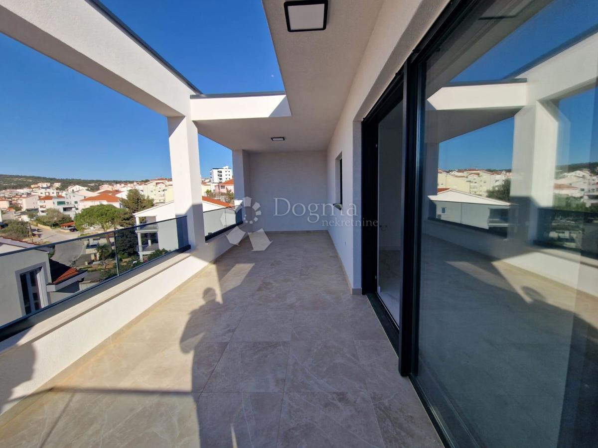 Allogio Okrug Gornji, Okrug, 71,94m2