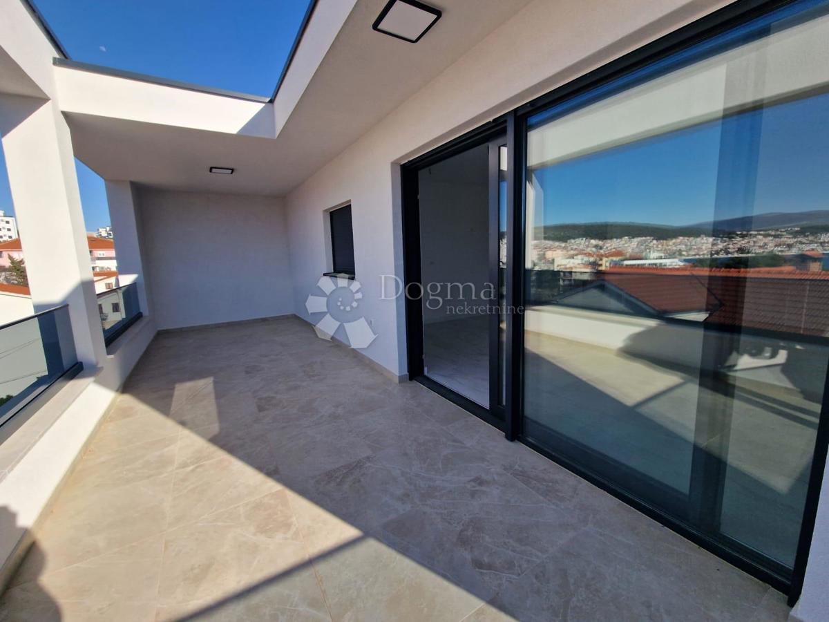 Allogio Okrug Gornji, Okrug, 71,94m2