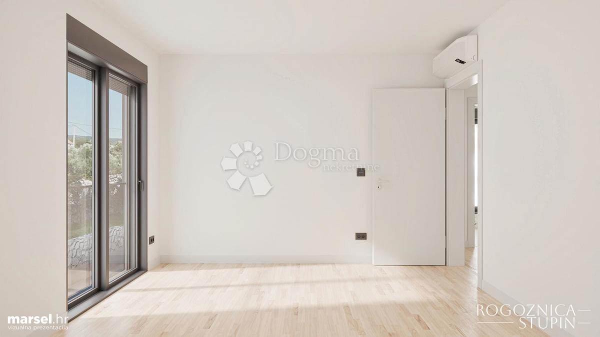 ROGOZNICA - NUOVO EDIFICIO MODERNO 2ª FILA DAL MARE