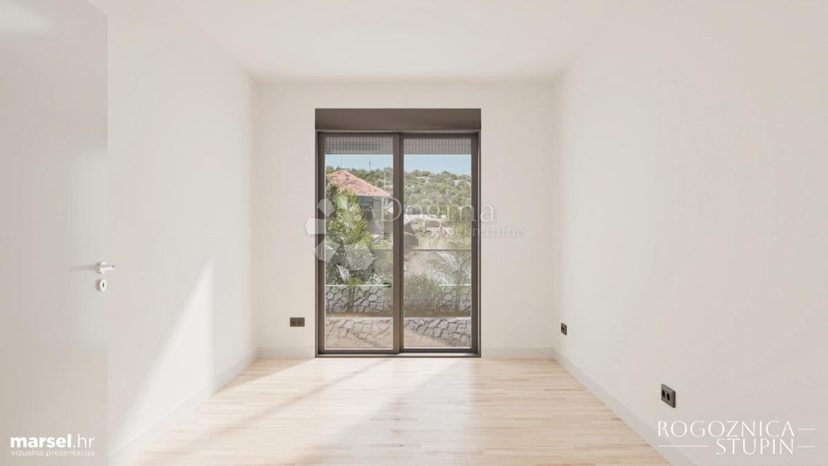 ROGOZNICA - NUOVO EDIFICIO MODERNO 2ª FILA DAL MARE