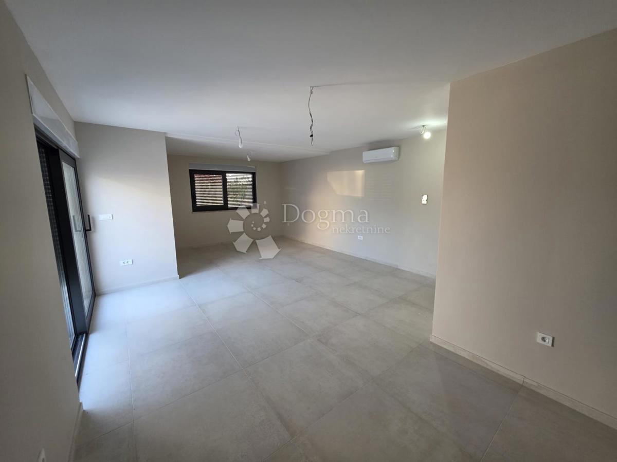 Allogio Rogoznica, 66,80m2