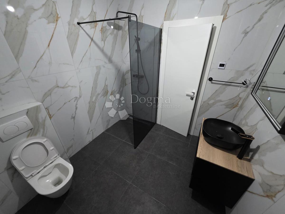 Allogio Rogoznica, 66,80m2