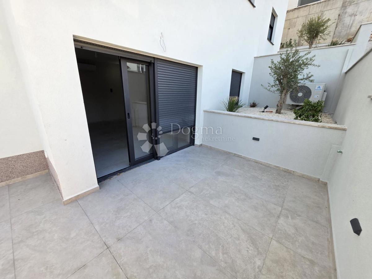 Allogio Rogoznica, 66,80m2