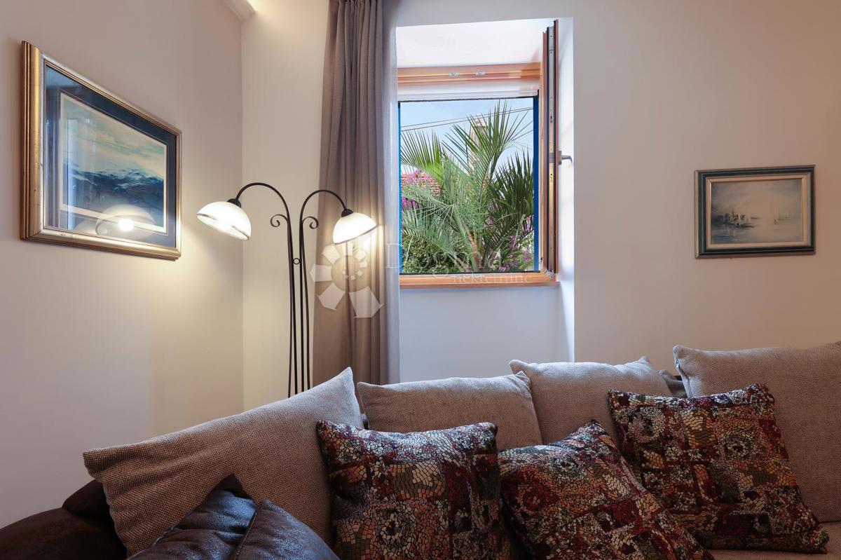 LA PERLA DEL MEDITERRANEO SULL'ISOLA DI MOLATU - CASA DOPPIA CON GRANDE POTENZIALE TURISTICO