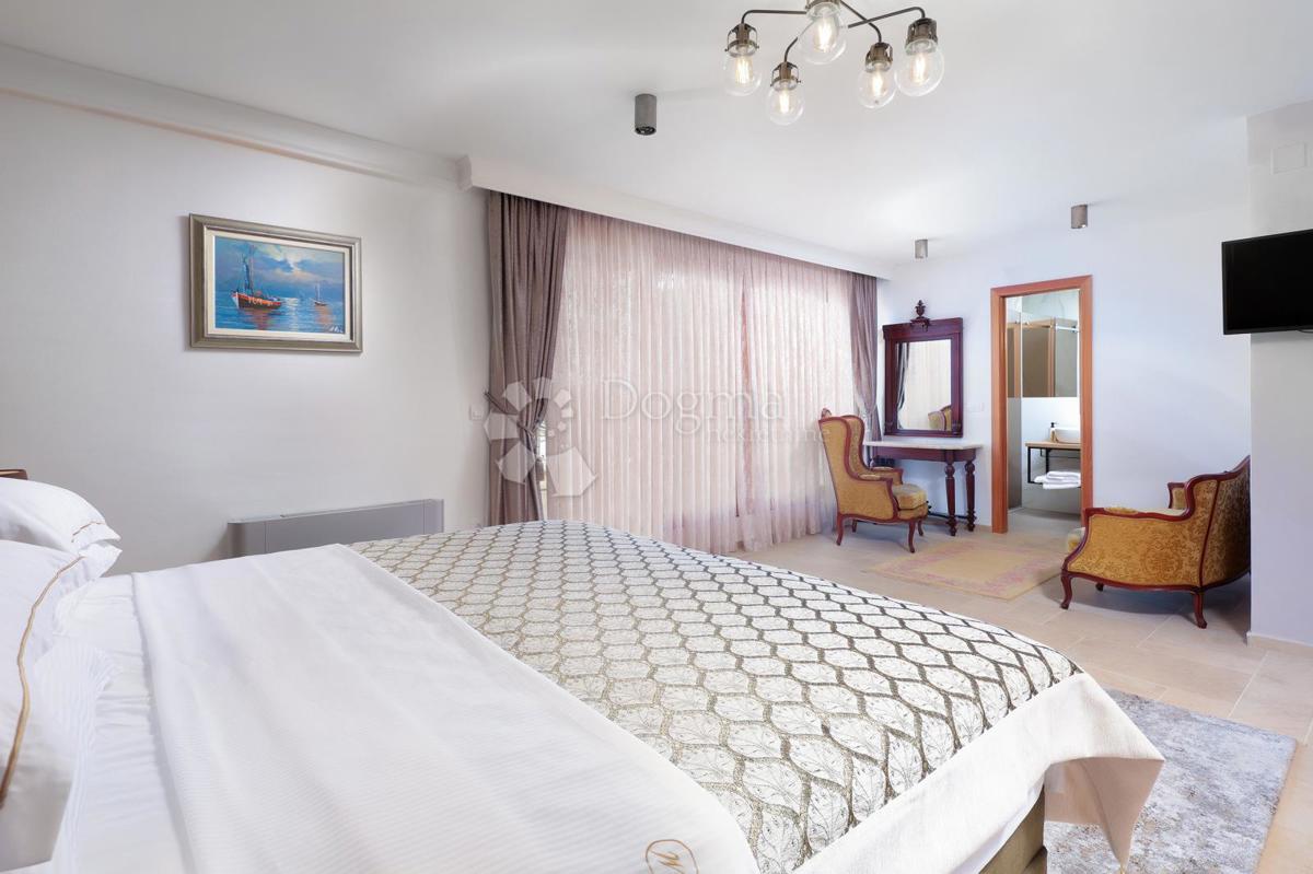 LA PERLA DEL MEDITERRANEO SULL'ISOLA DI MOLATU - CASA DOPPIA CON GRANDE POTENZIALE TURISTICO