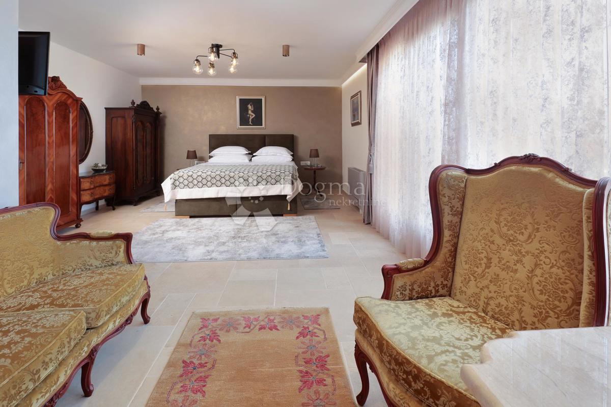 LA PERLA DEL MEDITERRANEO SULL'ISOLA DI MOLATU - CASA DOPPIA CON GRANDE POTENZIALE TURISTICO