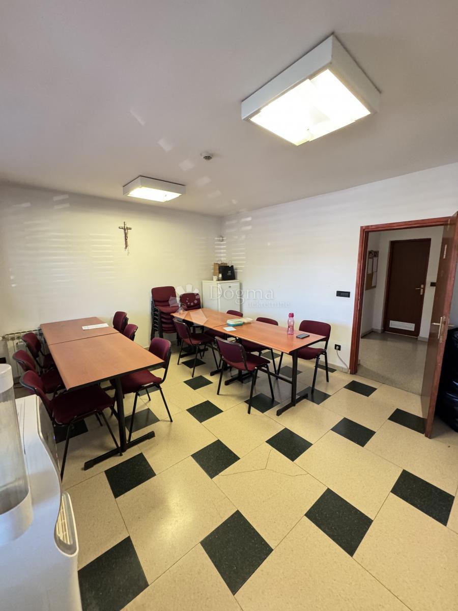 Locale commerciale Dubec, Gornja Dubrava, 1.496,38m2