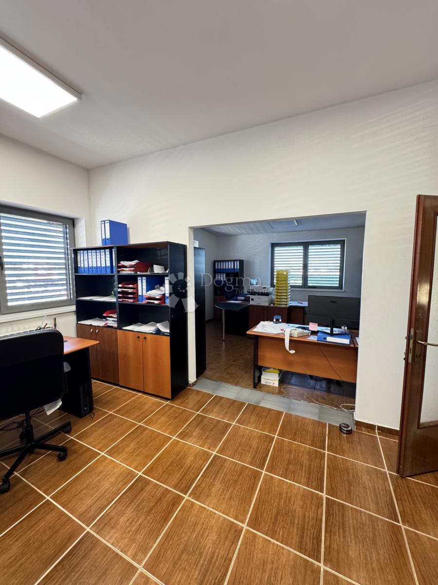 Locale commerciale Dubec, Gornja Dubrava, 1.496,38m2