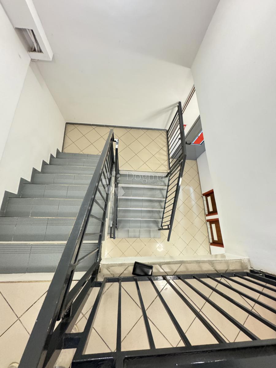 Locale commerciale Dubec, Gornja Dubrava, 1.496,38m2