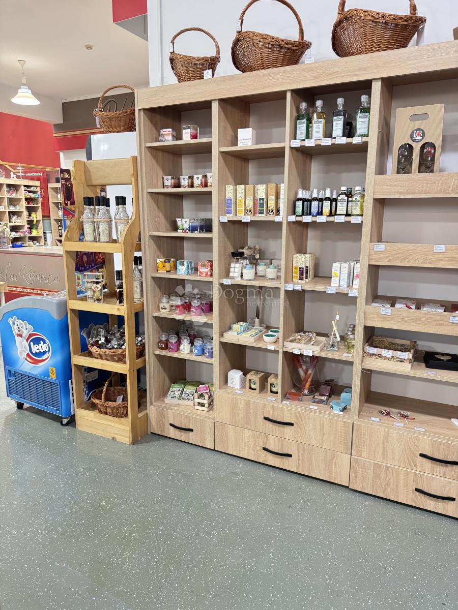 Locale commerciale Dubec, Gornja Dubrava, 1.496,38m2