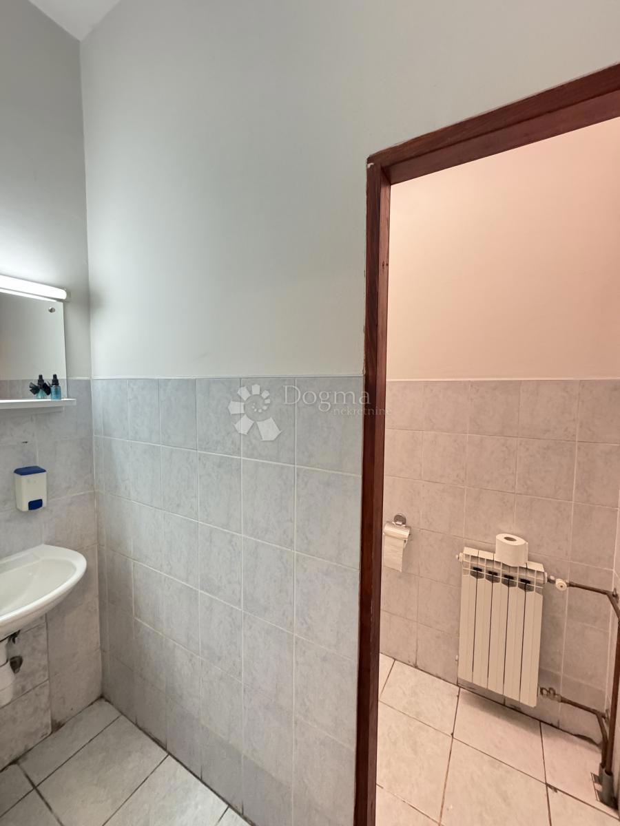 Locale commerciale Dubec, Gornja Dubrava, 1.496,38m2