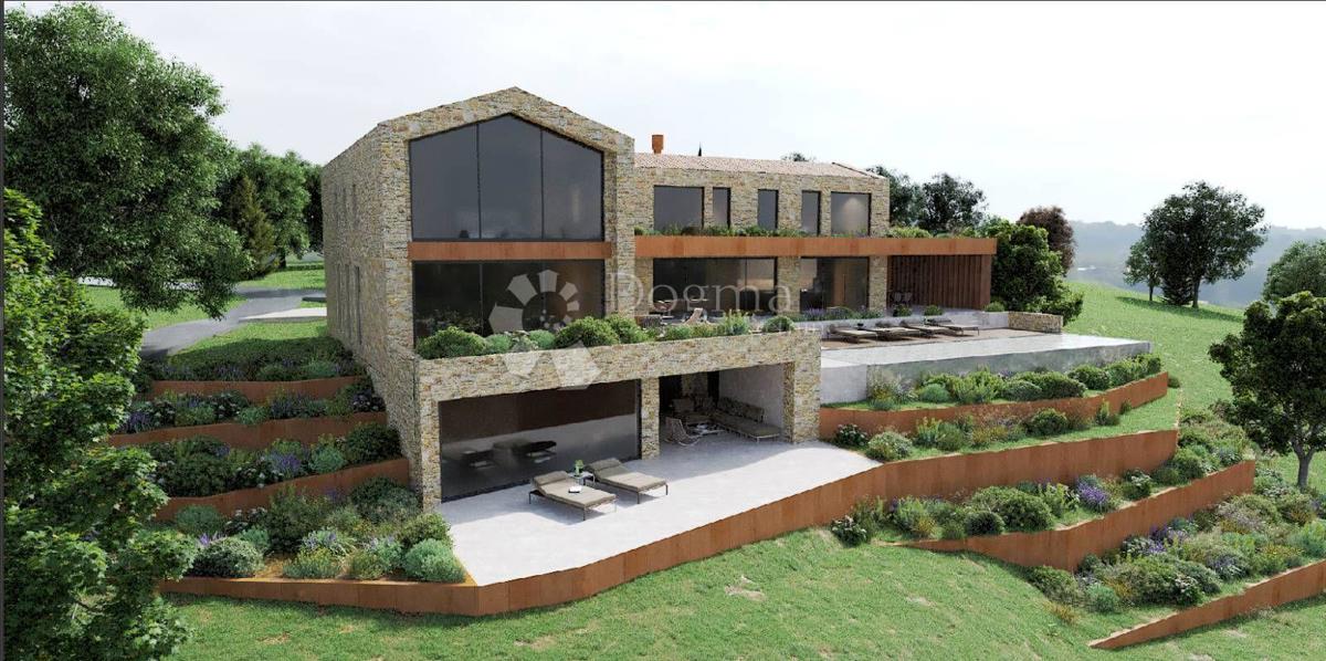 Ampio terreno edificabile con progetto