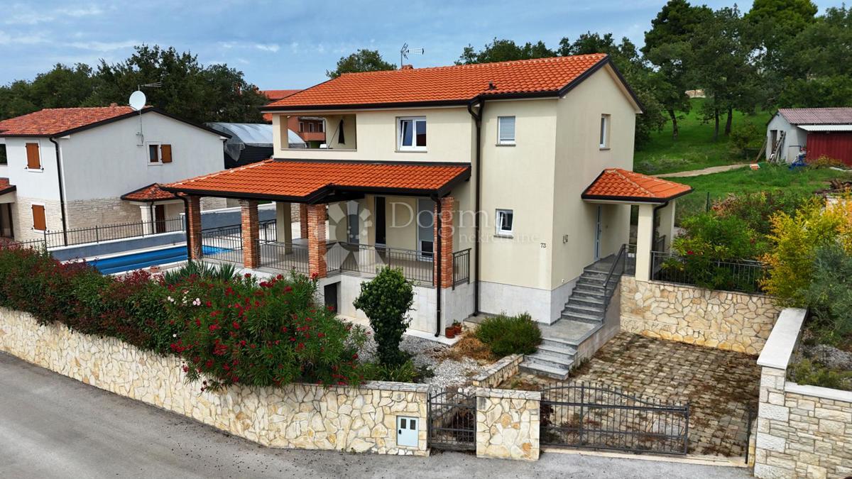 Casa Kaštelir, Kaštelir-Labinci, 180m2