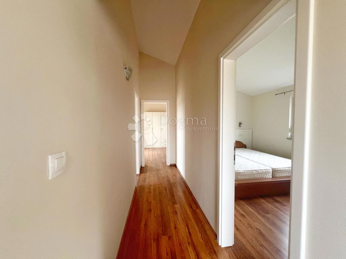 Casa Kaštelir, Kaštelir-Labinci, 180m2