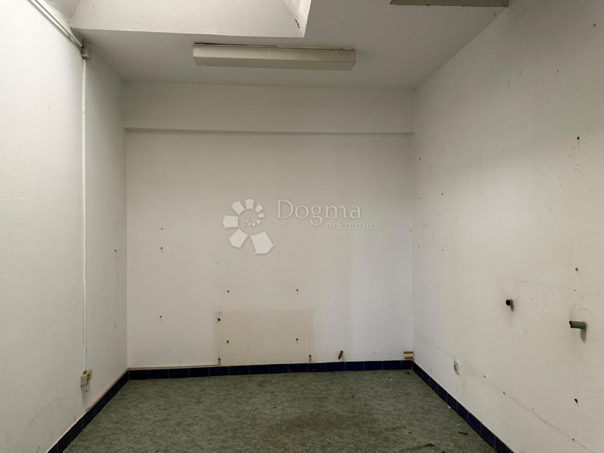 Locale commerciale Jug, Čakovec, 1.484m2