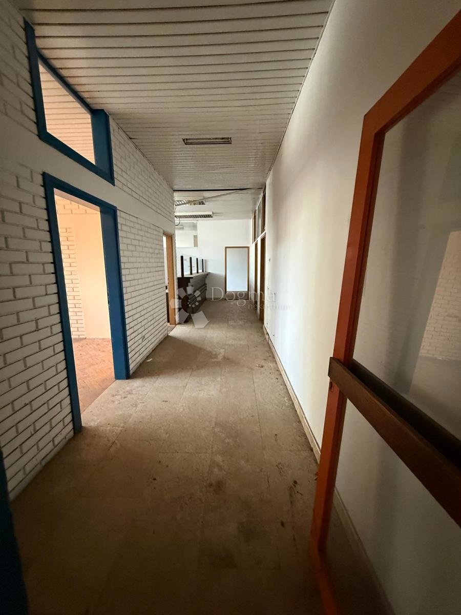 Locale commerciale Jug, Čakovec, 1.484m2